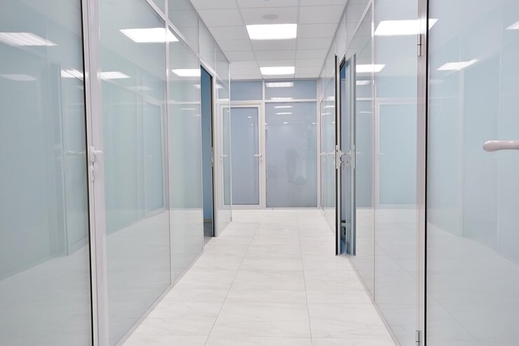 modern offices corridor new bright building spacious bright office premises corridor light blurred background 548821 21222